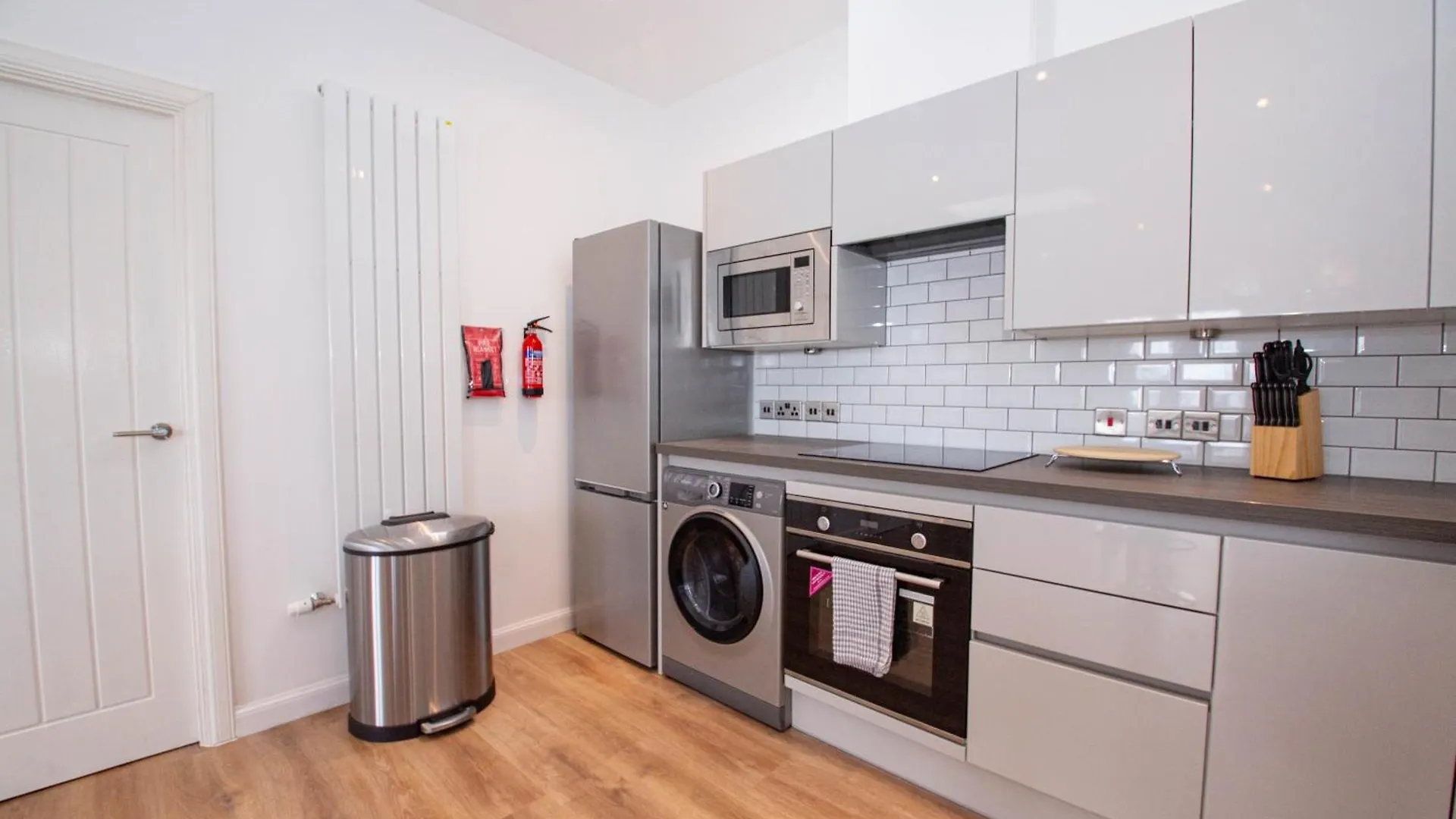Affleck Retreat 5 - Sja Stays - Modern 1 Bed Apartment Абердин